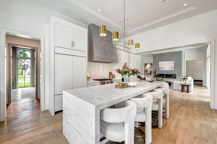 Fantastic floorplan lives graciously and entertains with flare!