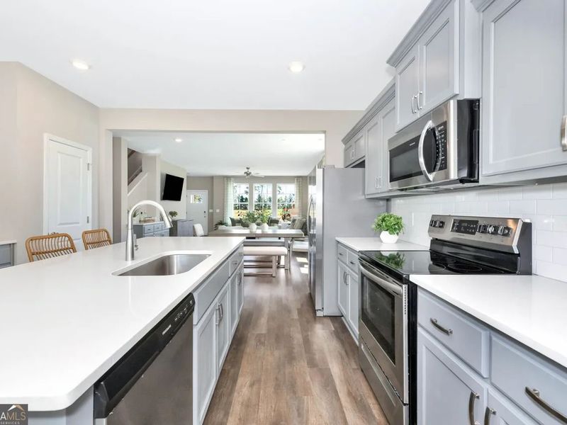 Furnished interior view inside a new home in Ivy Glen, Perry (Image 5).