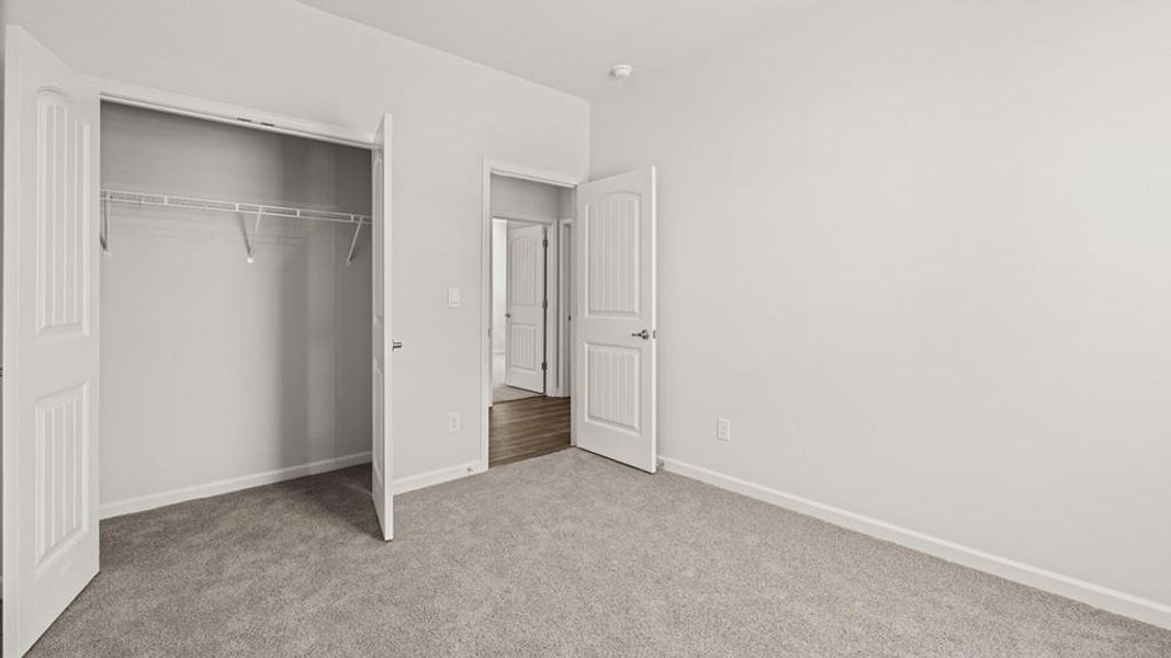 Spacious, unfurnished interior of a new home in Lost Creek, Dallas (Image 22).
