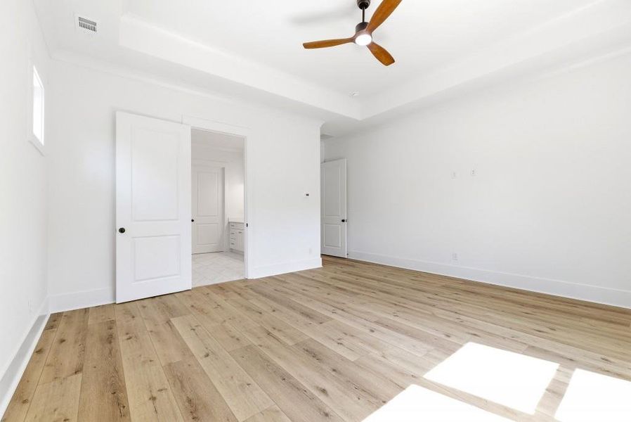 Spacious, unfurnished interior of a new home in , Jefferson (Image 53).
