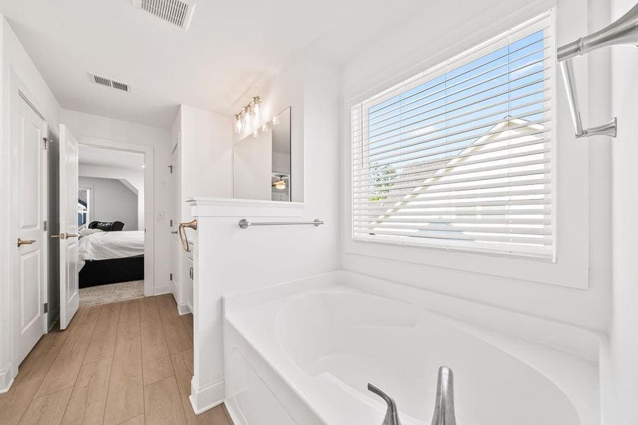 Furnished interior view inside a new home in , Dallas (Image 40).