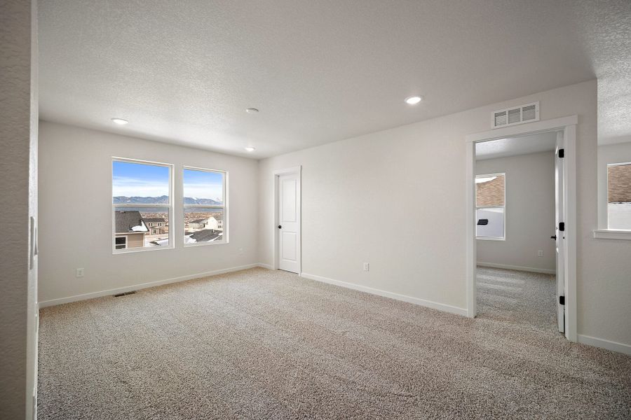 Spacious, unfurnished interior of a new home in Aspen Ranch, Fountain (Image 32). Spacious, unfurnished interior of a new home in Aspen Ranch, Fountain (Image 32).