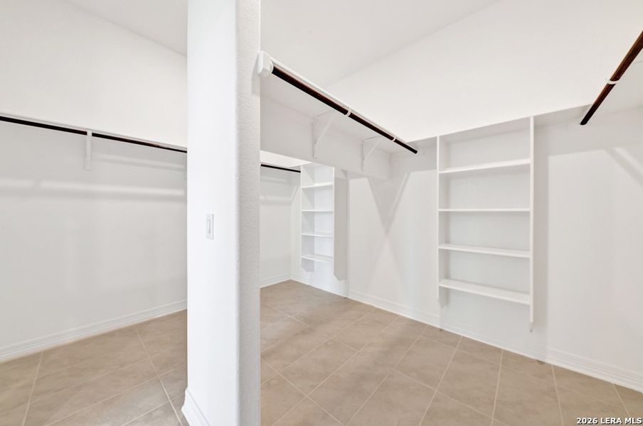 Spacious, unfurnished interior of a new home in El Sonido at Campanas, San Antonio (Image 20).