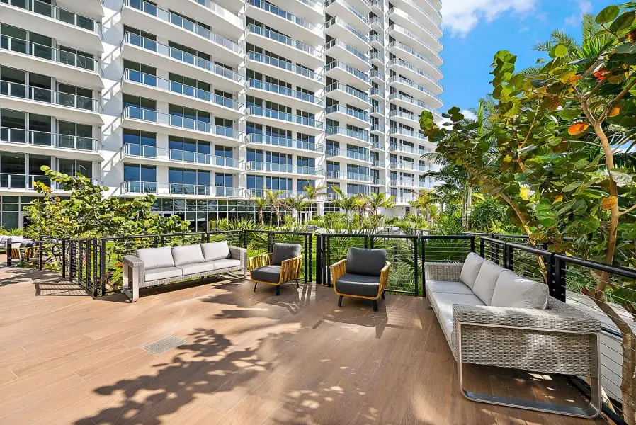 6th Floor - Pool Deck 6th Floor - Pool Deck