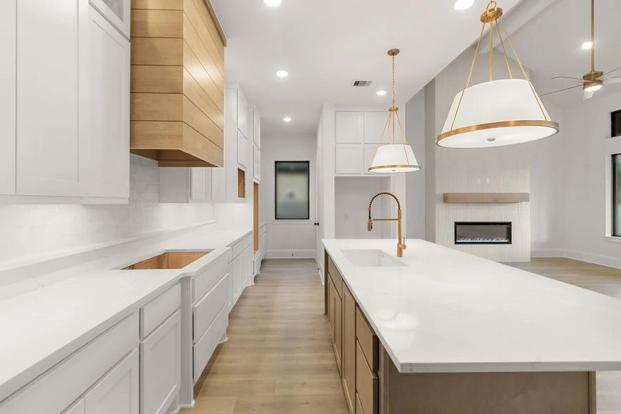 Granbury B Kitchen Granbury B Kitchen