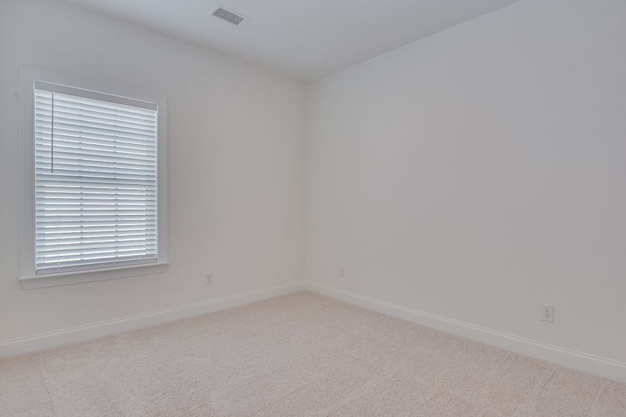 Spacious, unfurnished interior of a new home in The Sanctuary, Aiken (Image 26).