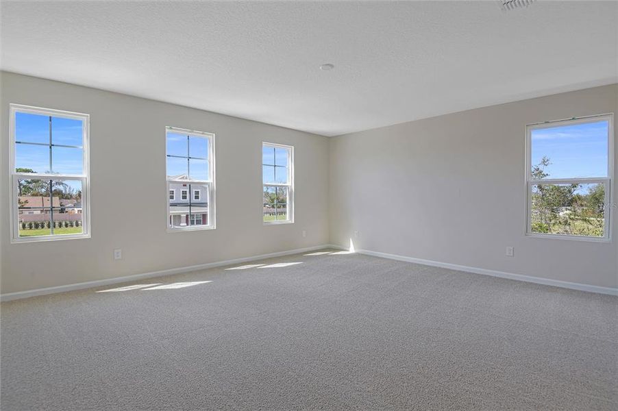 Spacious, unfurnished interior of a new home in Seasons at Summit Ridge, Apopka (Image 14).