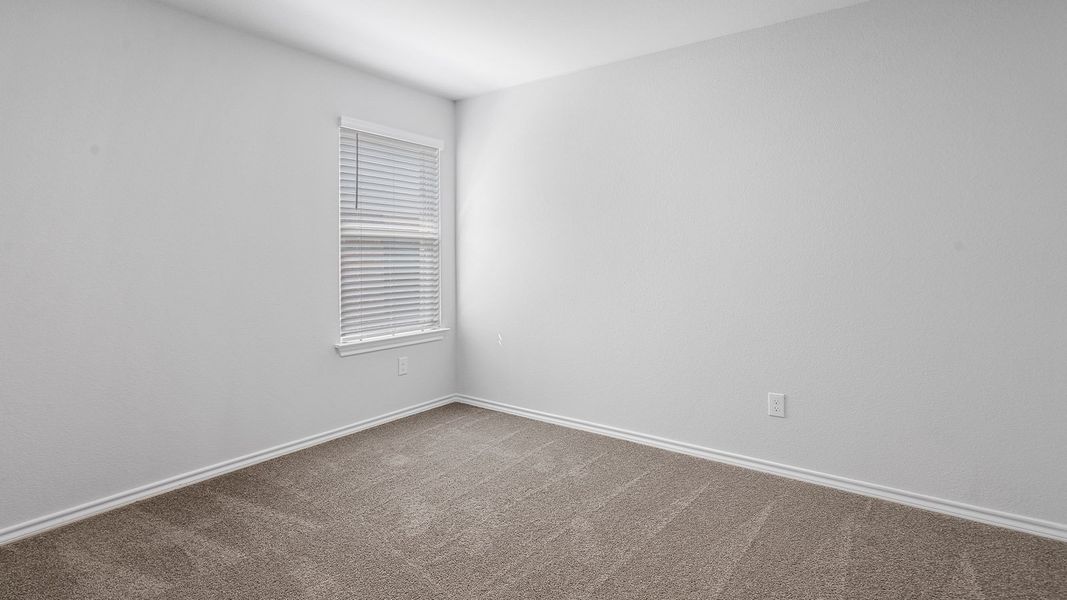 Spacious, unfurnished interior of a new home in Sunnycreek, Fort Worth (Image 33).