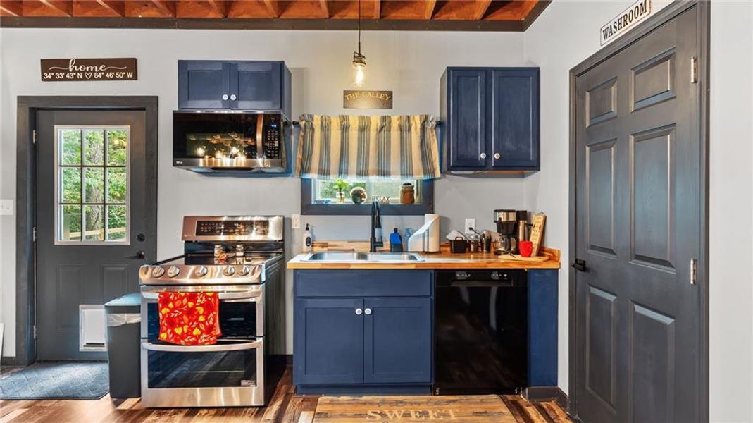 Furnished interior view inside a new home in , Ranger (Image 15).