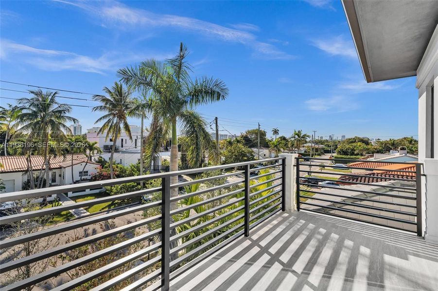 Exterior details and patio area of a home in , Surfside (Image 26).