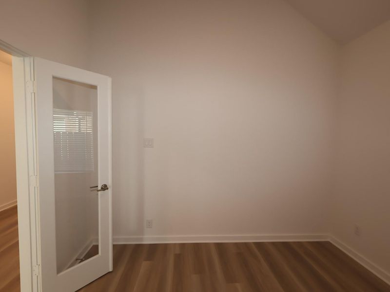 Spacious, unfurnished interior of a new home in Summerview, Fulshear (Image 23).