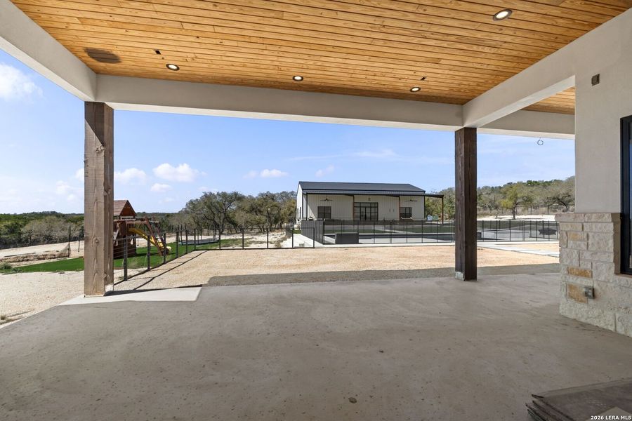 Exterior details and patio area of a home in , Bulverde (Image 4).