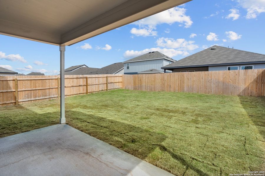 Exterior details and patio area of a home in Lily Springs, Seguin (Image 2).