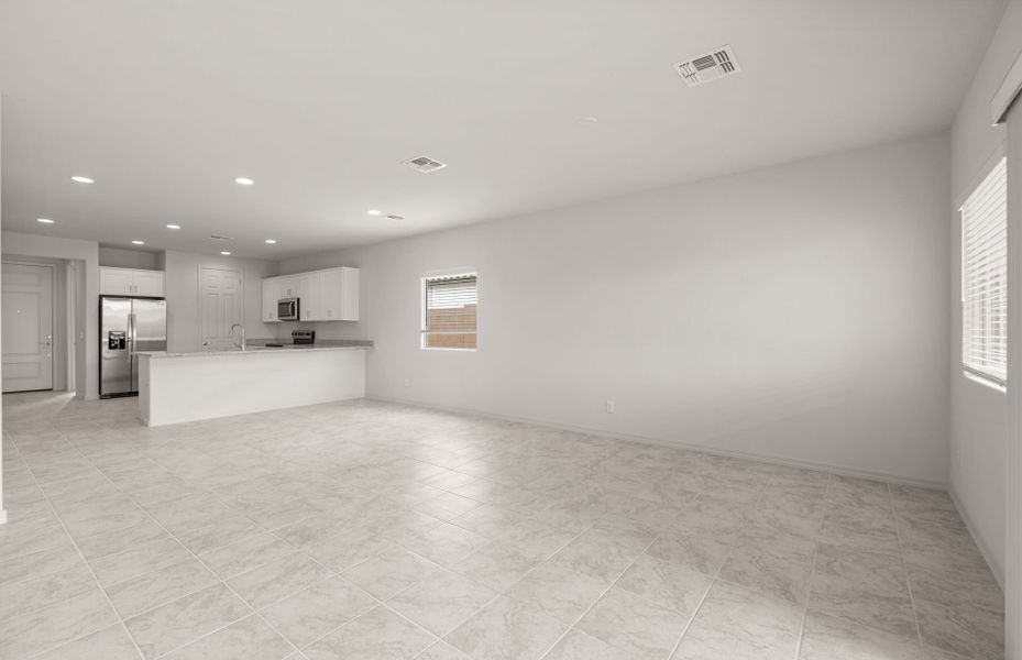 Spacious, unfurnished interior of a new home in Hayden Estates, Buckeye (Image 20).
