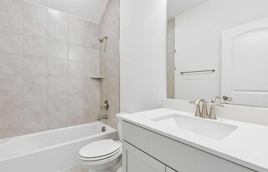Spacious secondary bathroom