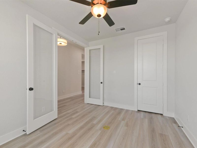 Spacious, unfurnished interior of a new home in Lago Mar, Texas City (Image 19). Spacious, unfurnished interior of a new home in Lago Mar, Texas City (Image 19).