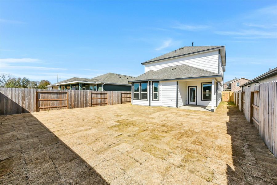Exterior details and patio area of a home in Colony at Pinehurst, Pinehurst (Image 27).