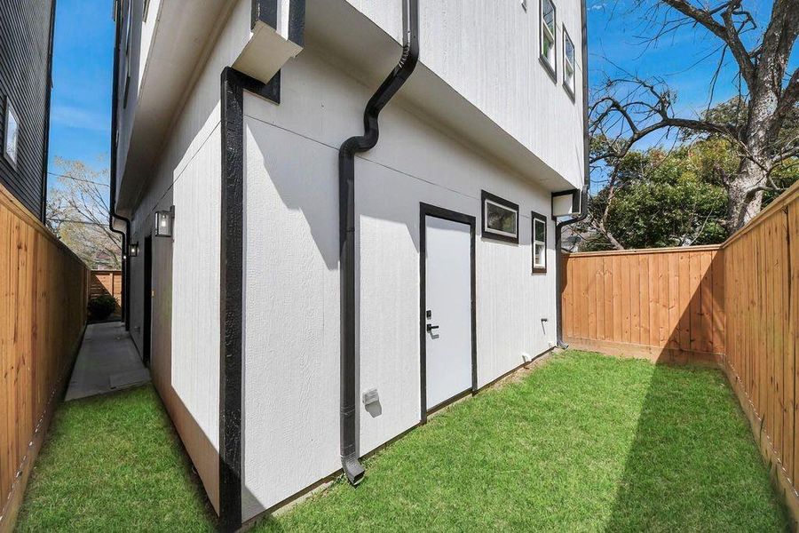 Exterior details and patio area of a home in , Houston (Image 25). Exterior details and patio area of a home in , Houston (Image 25).