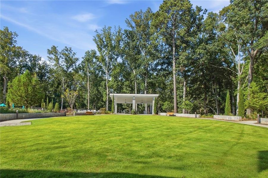Community amenities in Waterside Single Family, Peachtree Corners (Image 32).