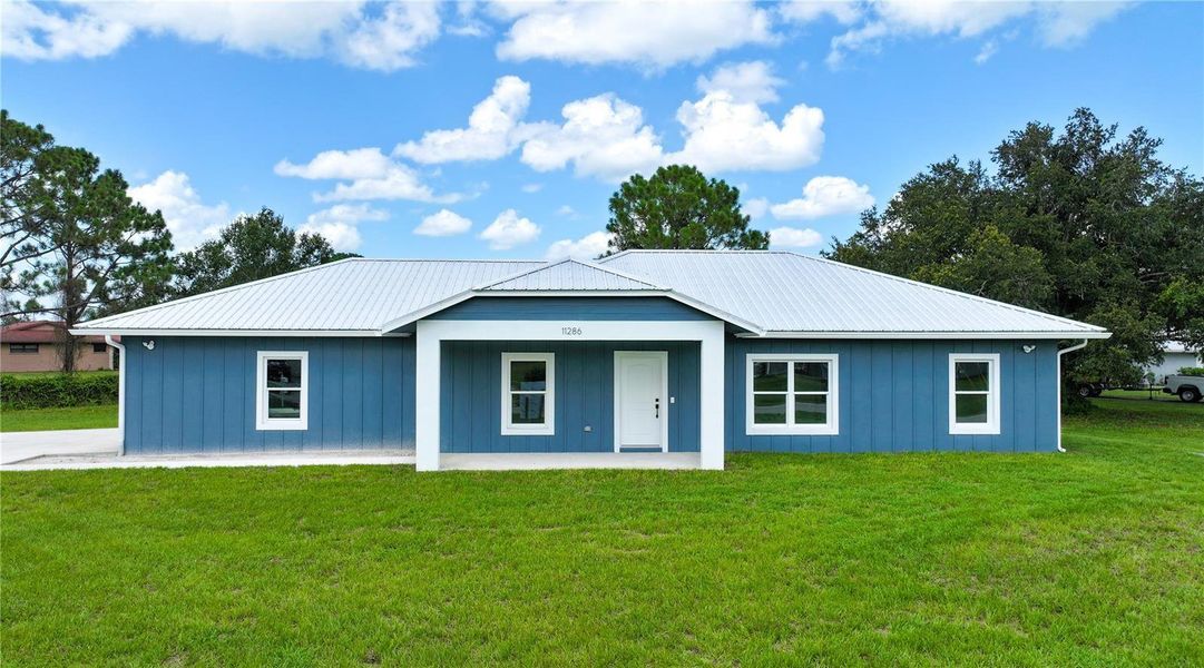 Exterior details and patio area of a home in , Okeechobee (Image 2). Exterior details and patio area of a home in , Okeechobee (Image 2).