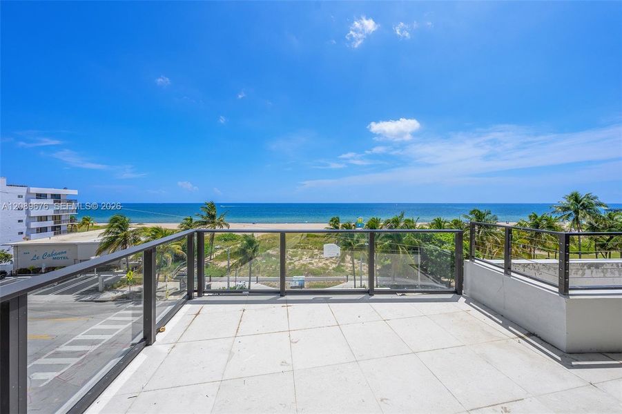 Fourth-floor terrace, ocean view. Fourth-floor terrace, ocean view.