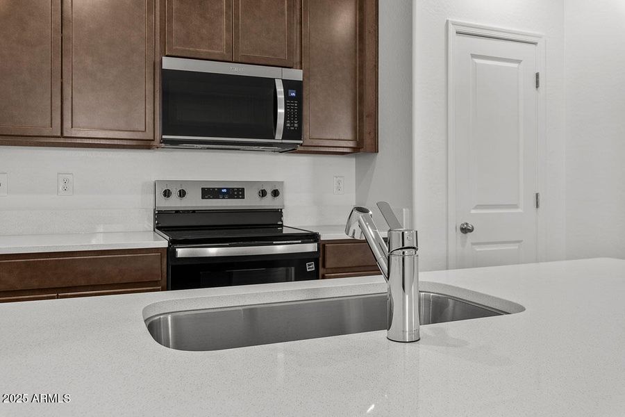 KBPHX_MIR_MagnoliaatDesertPassage-Lot10_