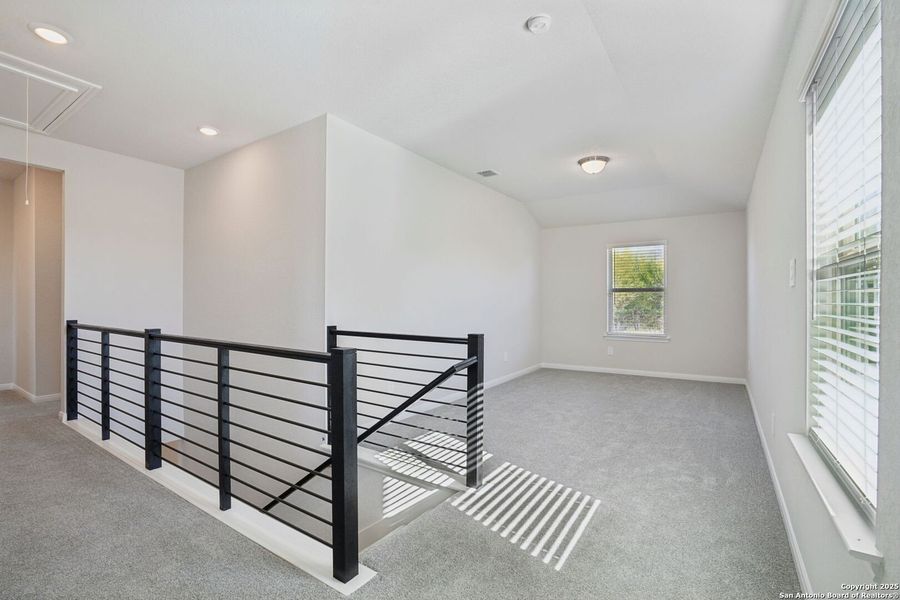 Spacious, unfurnished interior of a new home in Royal Crest, San Antonio (Image 30).