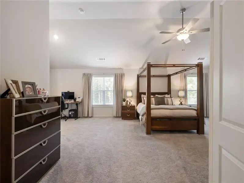 Furnished interior view inside a new home in , Bethlehem (Image 29).