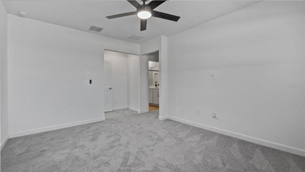 Spacious, unfurnished interior of a new home in Mirada Active Adult: Active Adult Lagoon Villas, San Antonio (Image 20). Spacious, unfurnished interior of a new home in Mirada Active Adult: Active Adult Lagoon Villas, San Antonio (Image 20).