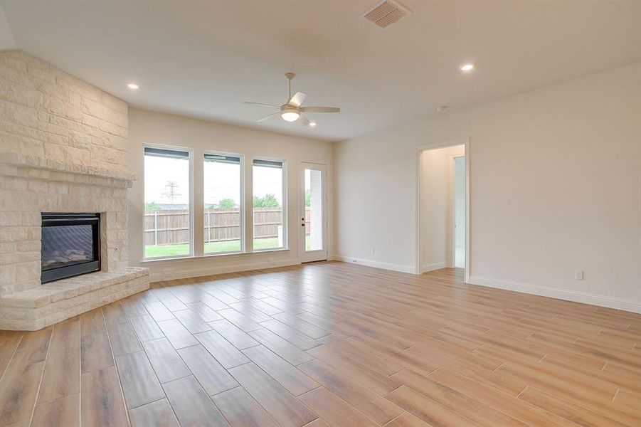 Spacious, unfurnished interior of a new home in , Benbrook (Image 27).