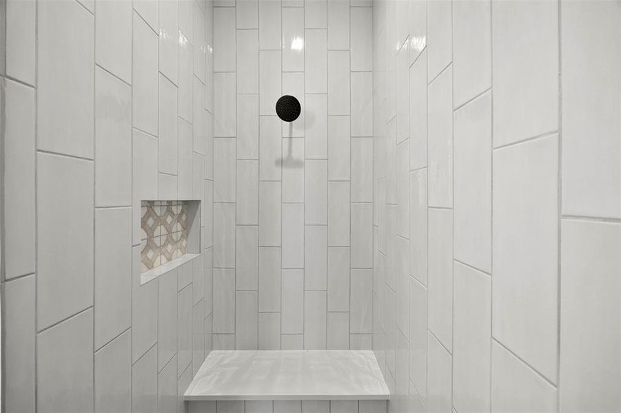 Close-up of interior finishes inside a home in , Waxahachie (Image 17).