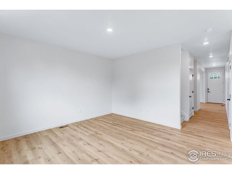 Spacious, unfurnished interior of a new home in Hansen Farm, Fort Collins (Image 22).