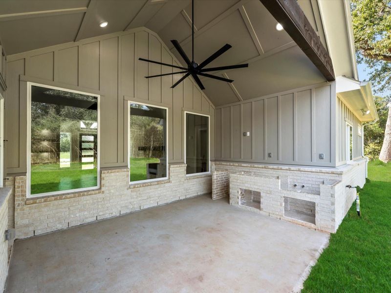 Another view of back patio with large ceiling fan to help keep cooling in summer. Another view of back patio with large ceiling fan to help keep cooling in summer.