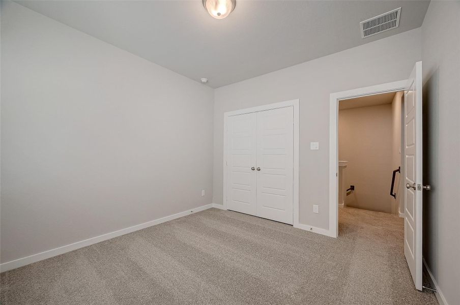 Spacious, unfurnished interior of a new home in McClendon Park Village, Houston (Image 32). Spacious, unfurnished interior of a new home in McClendon Park Village, Houston (Image 32).