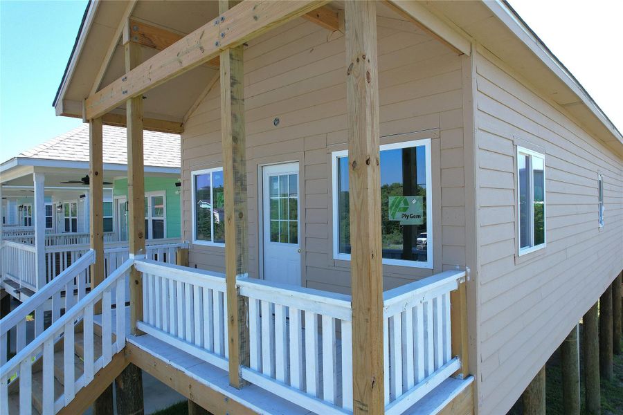 Exterior details and patio area of a home in , San Leon (Image 12).
