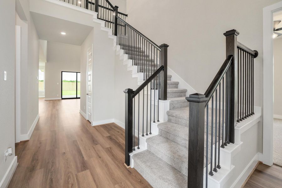 Spacious, unfurnished interior of a new home in Santa Rita Ranch, Liberty Hill (Image 25).