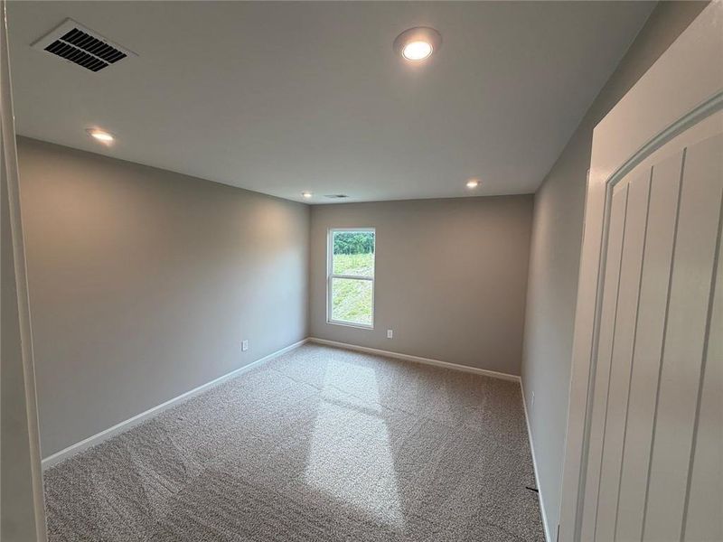 Spacious, unfurnished interior of a new home in Villas at Gold Creek, Dawsonville (Image 8).