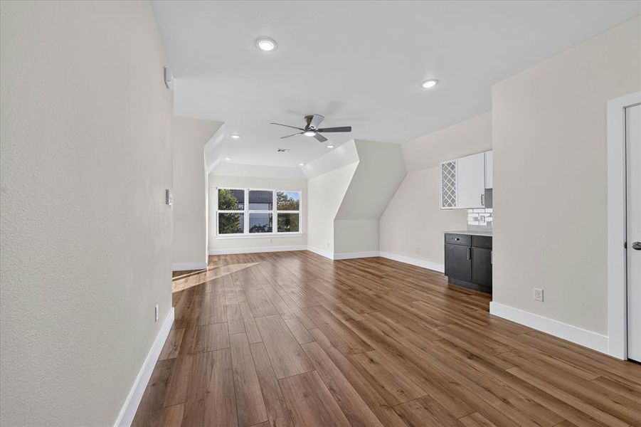 Spacious, unfurnished interior of a new home in , Rowlett (Image 20). Spacious, unfurnished interior of a new home in , Rowlett (Image 20).