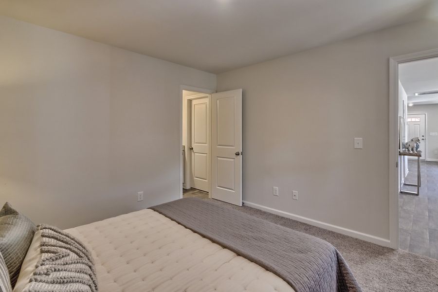 Representative furnished interior of a home built from the Dogwood A by McGuinn Homes in Reserves at Mill Creek, Columbia (Image 15).