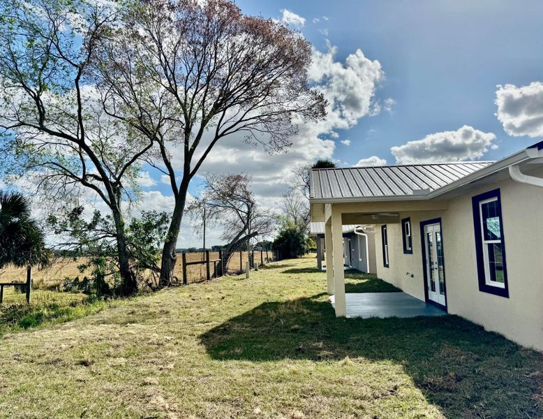 Grand view of acreage