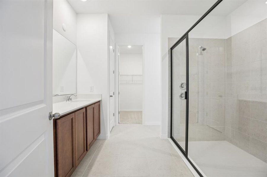 Furnished interior view inside a new home in , Winter Garden (Image 11).