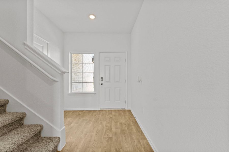Spacious, unfurnished interior of a new home in Palomino, Manor (Image 18).