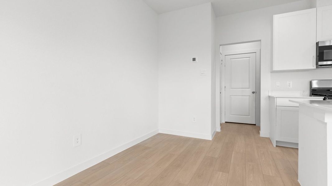 Spacious, unfurnished interior of a new home in Lexington Village, Missouri City (Image 28). Spacious, unfurnished interior of a new home in Lexington Village, Missouri City (Image 28).
