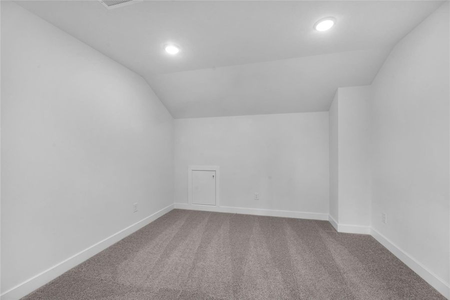 Representative image. Features, selections and colors may vary.