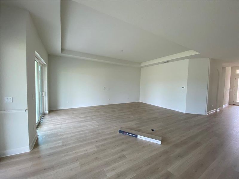 Spacious, unfurnished interior of a new home in The Reserve at Victoria, Deland (Image 16).