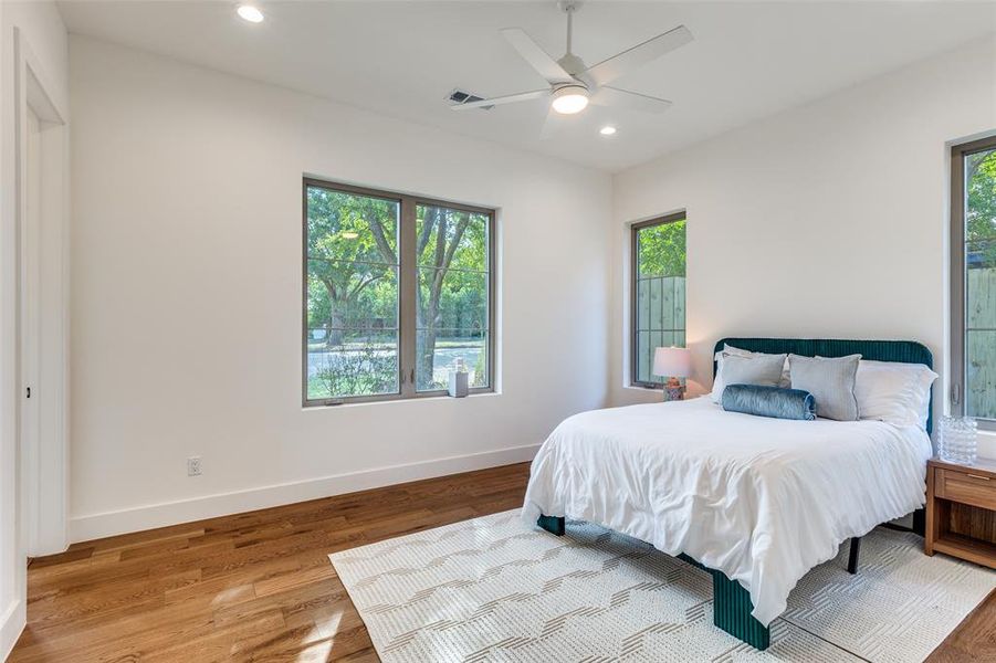 Furnished interior view inside a new home in , Dallas (Image 22). Furnished interior view inside a new home in , Dallas (Image 22).