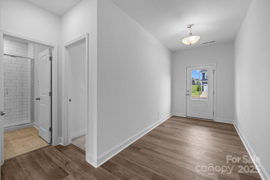 Spacious, unfurnished interior of a new home in Lakeside Glen, York (Image 27). Spacious, unfurnished interior of a new home in Lakeside Glen, York (Image 27).
