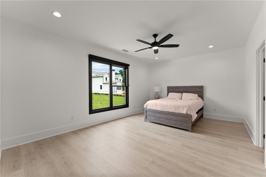 Furnished interior view inside a new home in , Hartwell (Image 62).