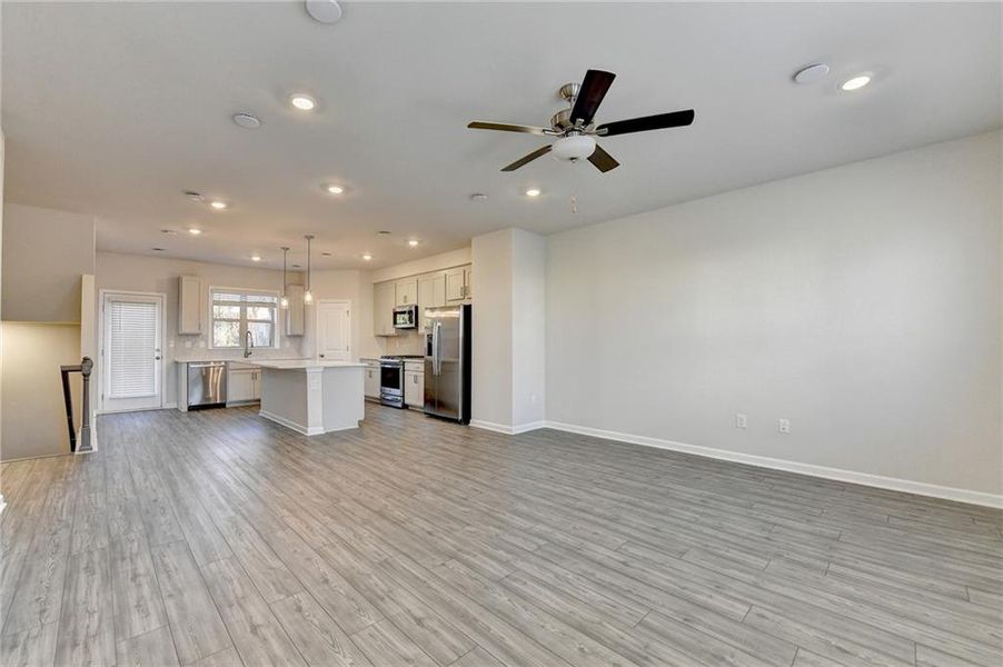 Spacious, unfurnished interior of a new home in , Marietta (Image 29).