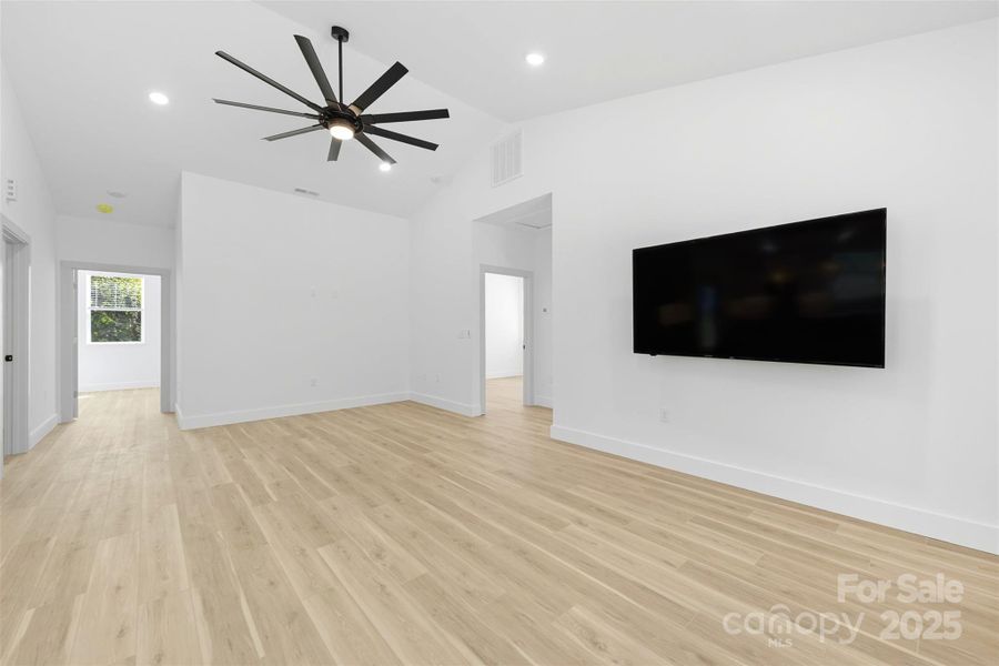 Spacious, unfurnished interior of a new home in , Dallas (Image 31). Spacious, unfurnished interior of a new home in , Dallas (Image 31).